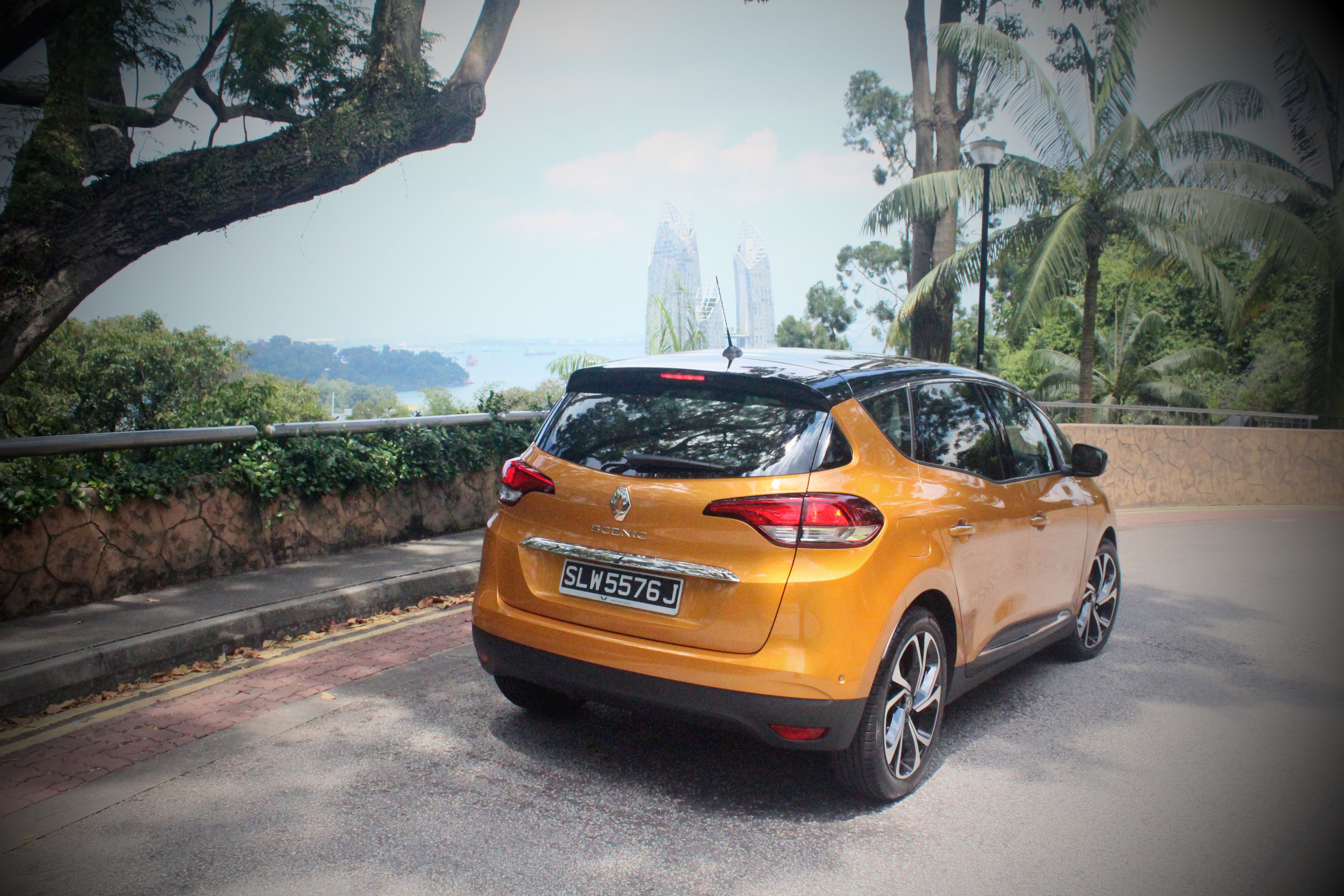 The 2018 Renault Scenic Car Review